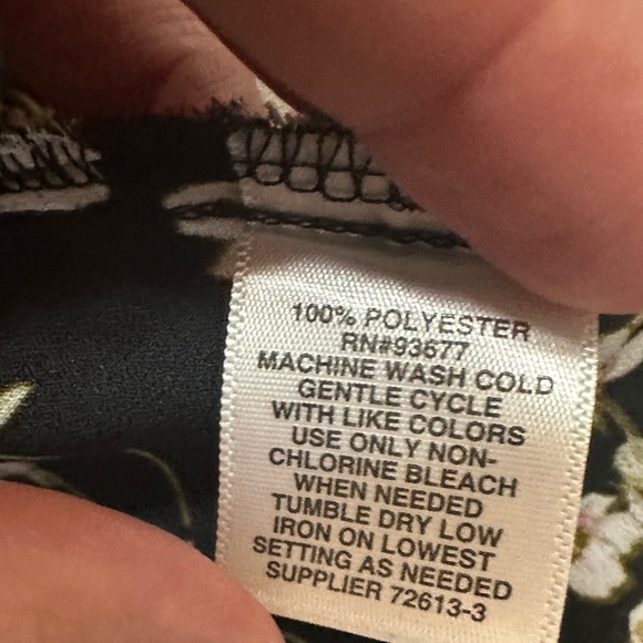 Belle Sky Floral Blouse - Black and White - Picture 6 of 11